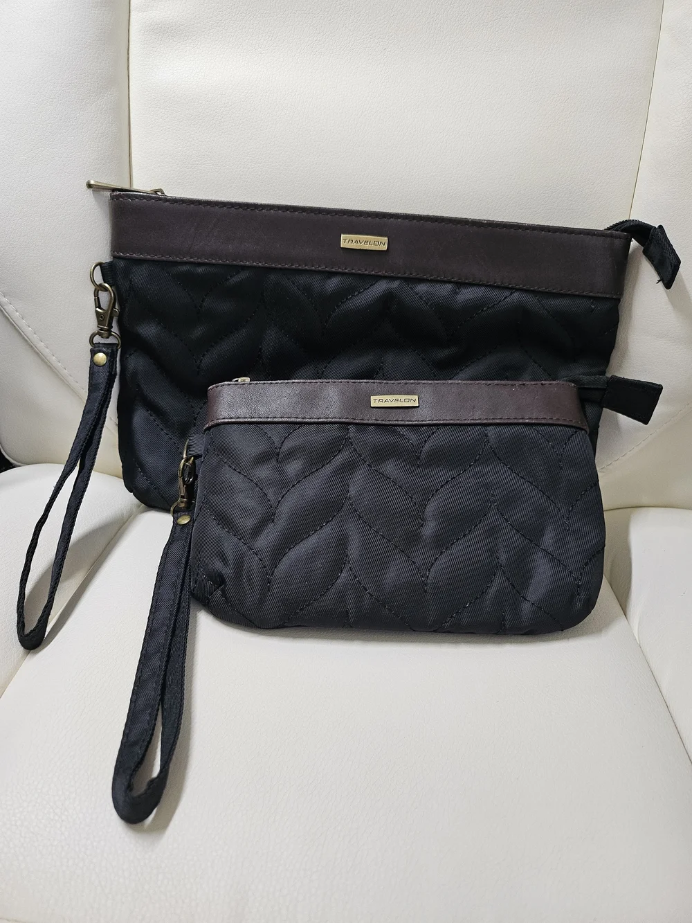 Travelon Black Quilted 2 Pc Wristlet Set